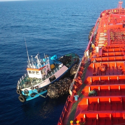 Cuscino ammortizzatore di galleggiamento dello SGS 50Kpa Yokohama per il cuscino ammortizzatore del galleggiante dell'alta energia della nave &amp; della fregata della corvetta
