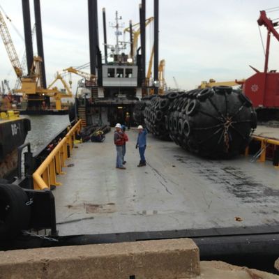 Cuscino ammortizzatore pneumatico gonfiabile di Yokohama che fa galleggiare il cuscino ammortizzatore di aggancio di kpa 50