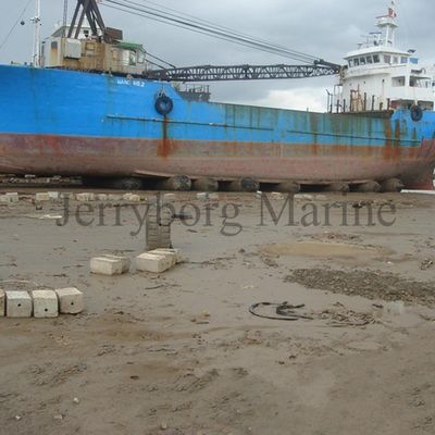 Nave gonfiabile antiusura che lancia gli airbag di gomma pneumatici