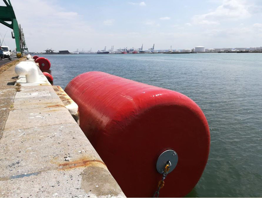 Polyurea che ricopre Marine Floating EVA Fender Closed Cell d'attracco della nave di alta qualità