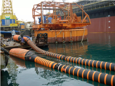 La classe della BV ha certificato il tubo flessibile di galleggiamento della coda di FPSO per caricamento offshore del petrolio greggio a Marine Tanker