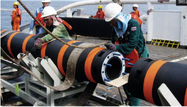 La classe della BV ha certificato il tubo flessibile di galleggiamento della coda di FPSO per caricamento offshore del petrolio greggio a Marine Tanker