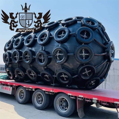 ISO 17357 Standard 50kPa/80kPa Yokohama Rubber Fender con pneumatici e catena