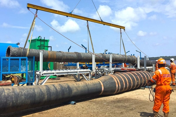 Scarico flessibile dell'olio del fango della sabbia della chiatta del capezzolo di Marine Floating Hose Manufacturers Flange