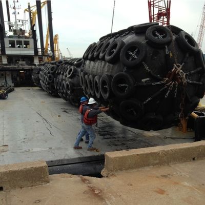 Cuscino ammortizzatore dell'ABS CCS Yokohama per la barca che attracca grande elasticità Marine Rubber Buffer