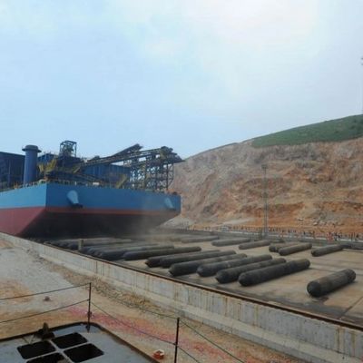 La nave che lancia il rullo di gomma naturale insacca Marine Boat Airbag gonfiabile
