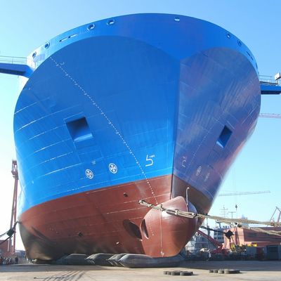 La nave che lancia il rullo di gomma naturale insacca Marine Boat Airbag gonfiabile